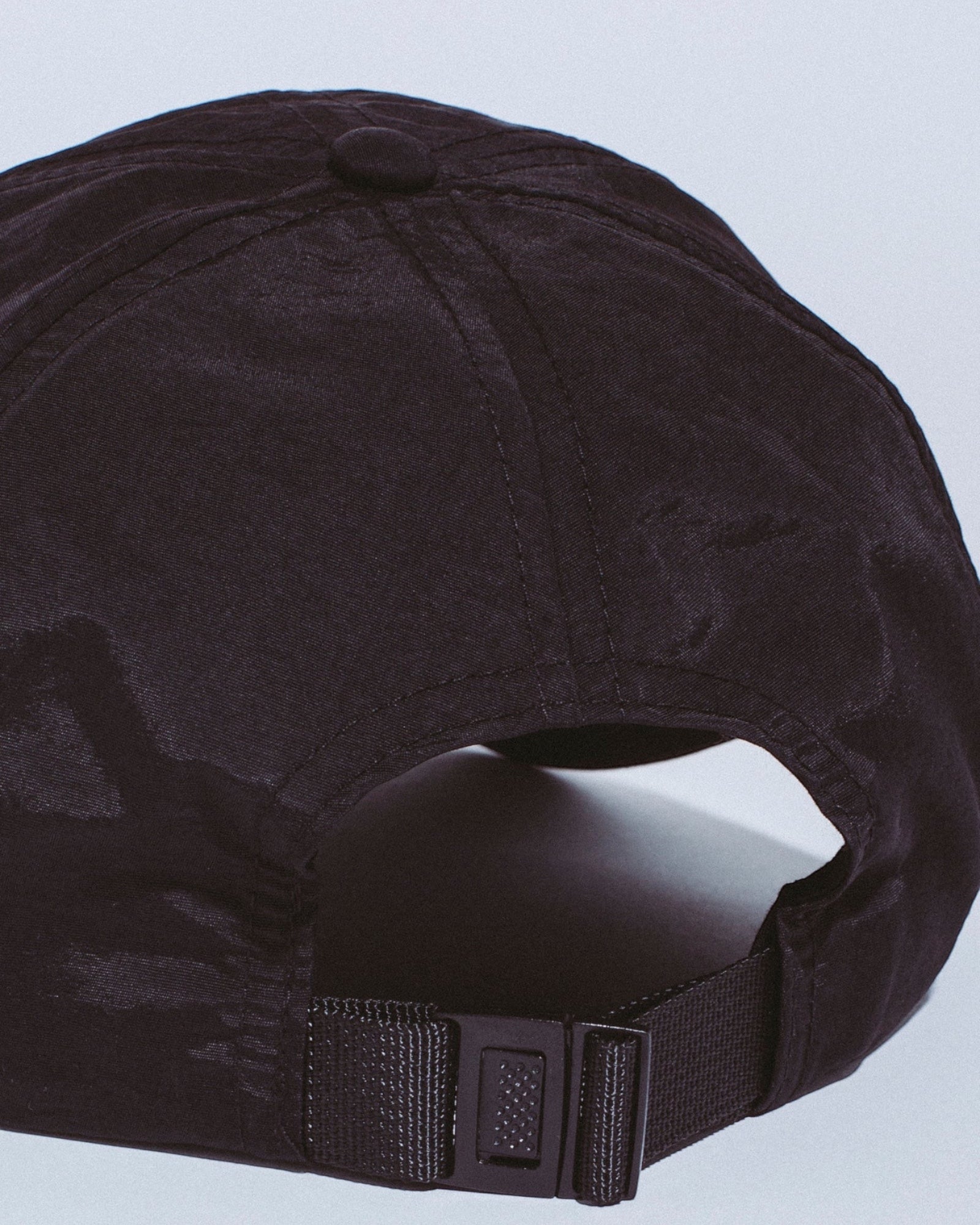 FA World Entertainment 'Hydrochromic Floppy' Hat (Black)
