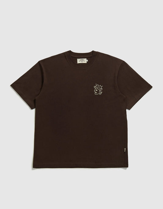 VICTORIA QUEENHEAD LOGO S/S TEE BROWN