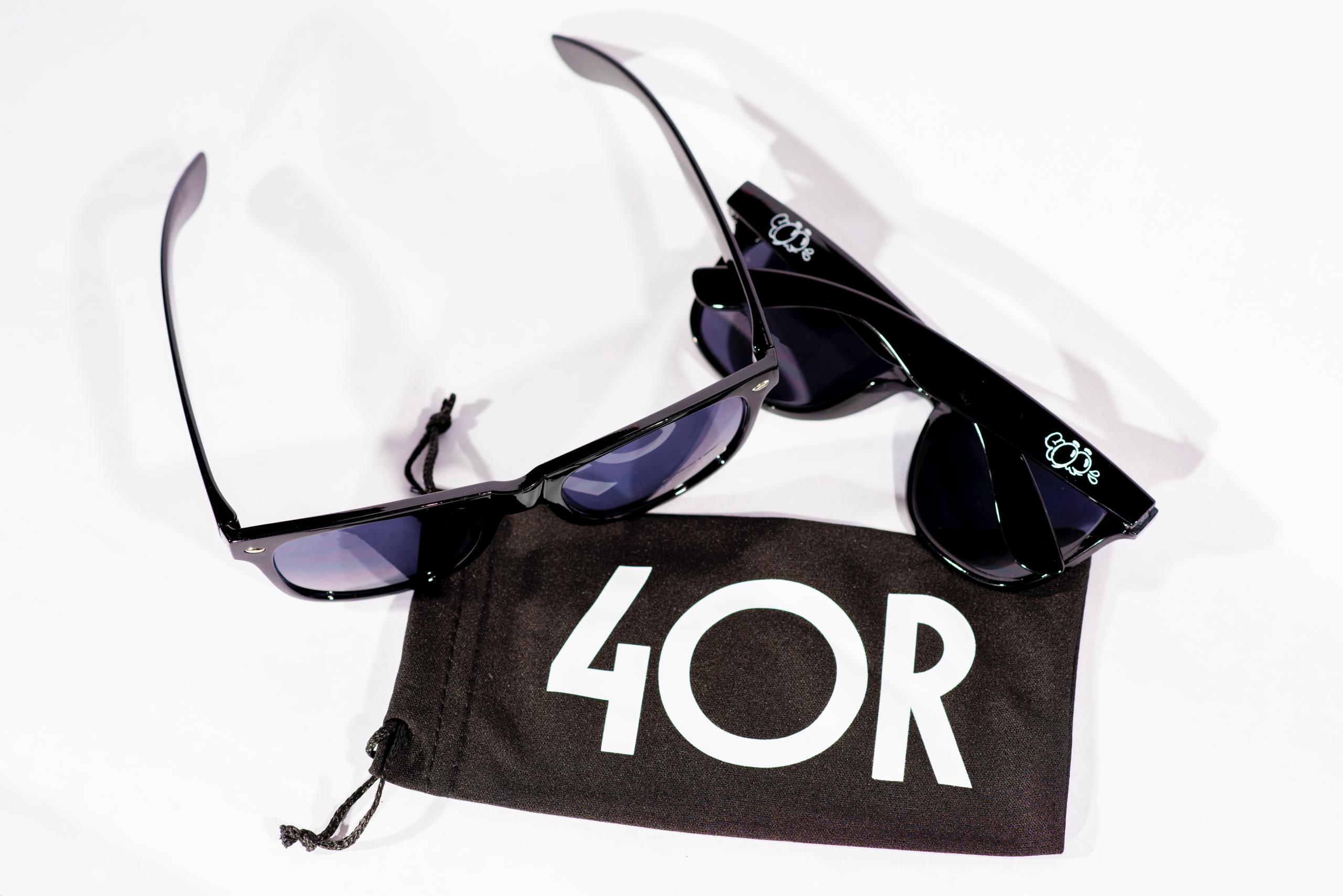 4ORMEDIA 'Wayfarer' Shades (Black)