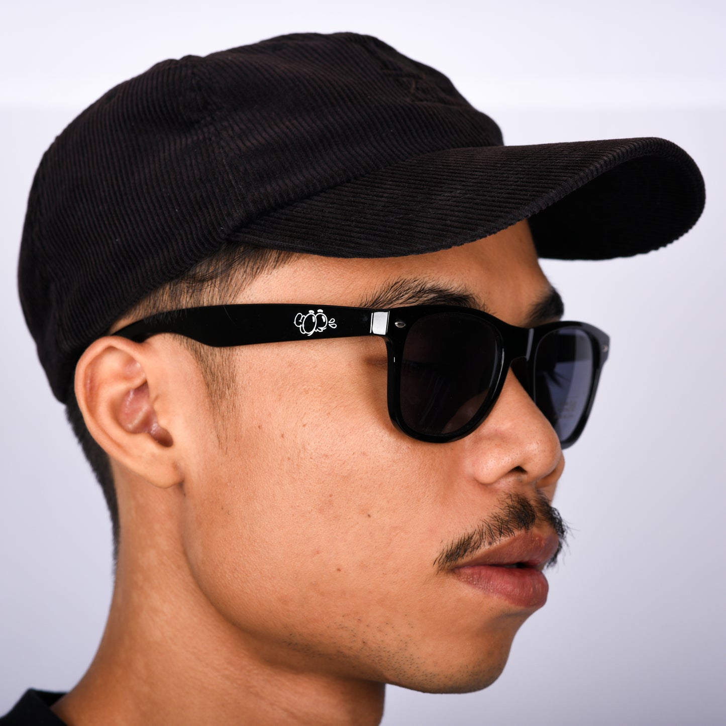 4OR "Wayfarer" Shades (Black)