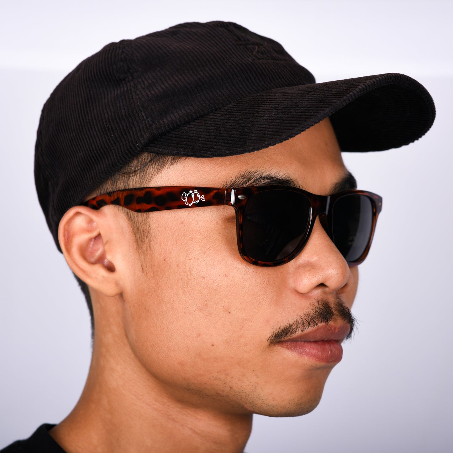 4OR "Wayfarer" Shades