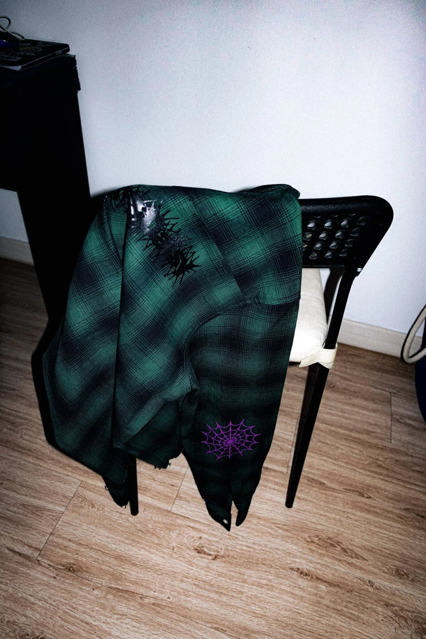 Stubbine 'Flannel Ft. Daisyneverbloom' T-Shirt