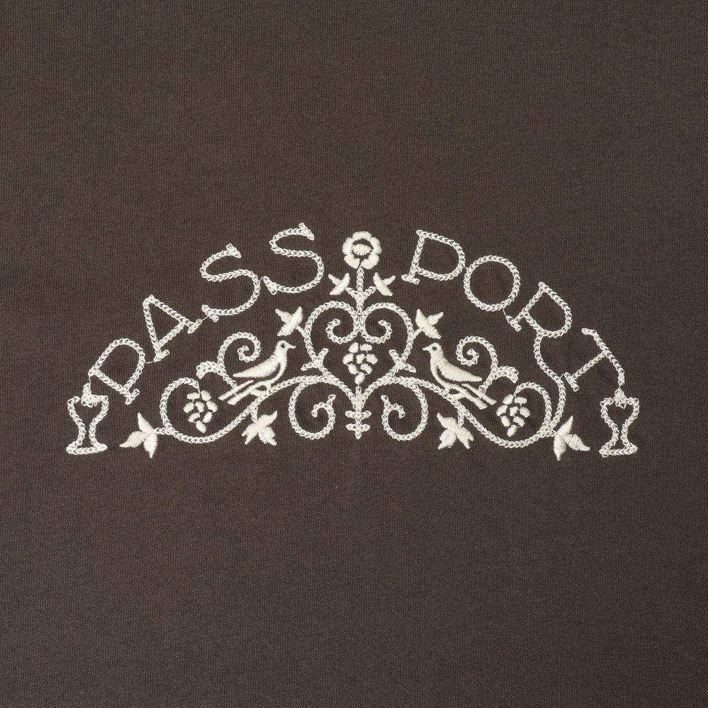 Pass~Port 'Vineyard Birds' T-Shirt (Bark)