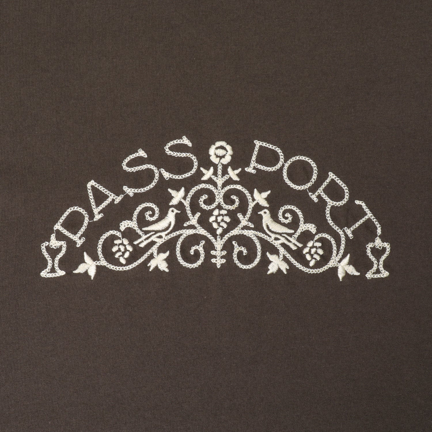 Pass~Port 'Vineyard Birds' T-Shirt (Bark)